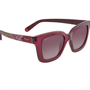 NWOT Ferragamo Sunglasses
